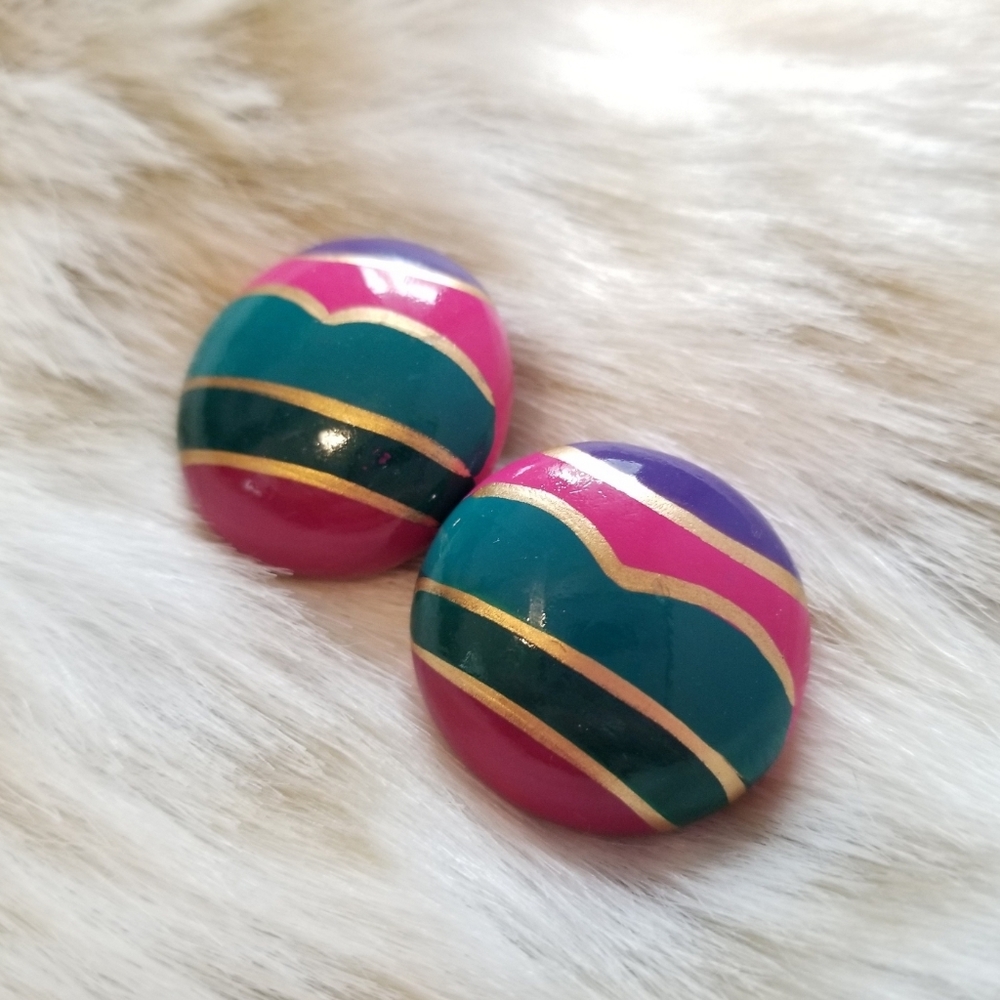Vintage 90s Wooden Button Earrings - Hand Painted Design